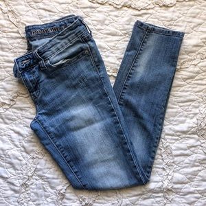 GAP 1969 Premium Straight Jeans